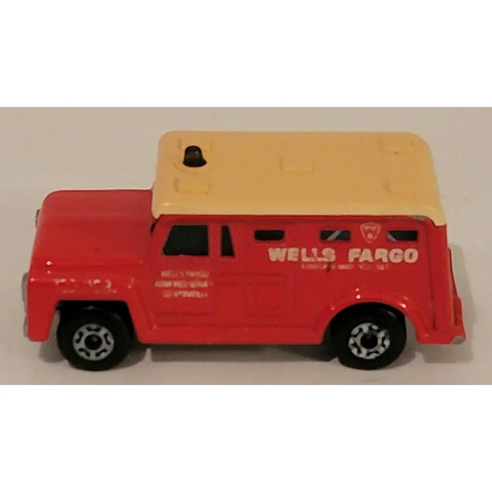 1978 Matchbox Lesney Superfast ARMORED TRUCK Red Wells Fargo #69
